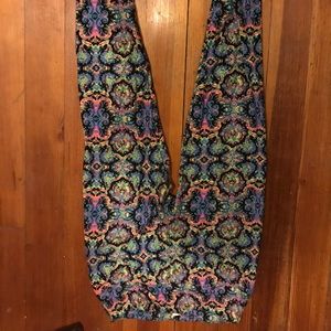 Lula roe worn once leggings o/s.